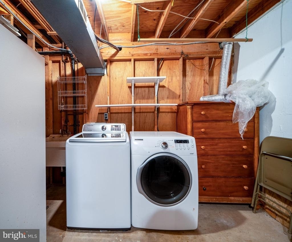 2455 Pyrenees Court - Photo 25