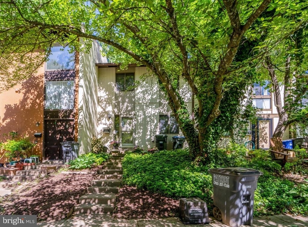 2455 Pyrenees Court - Photo 2