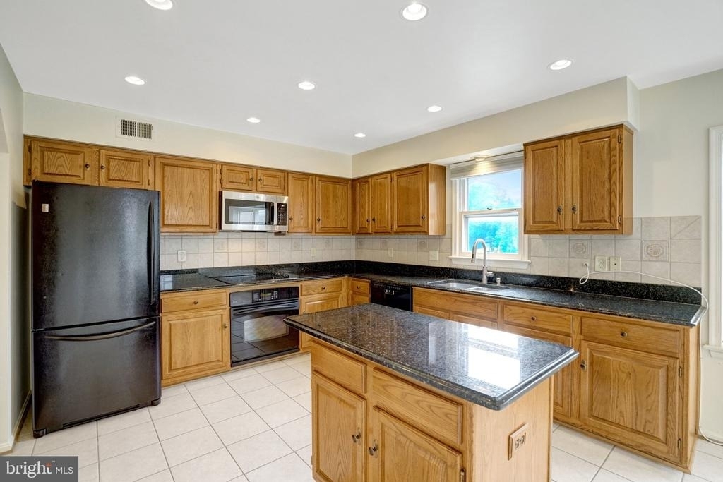7975 Yancey Drive - Photo 9