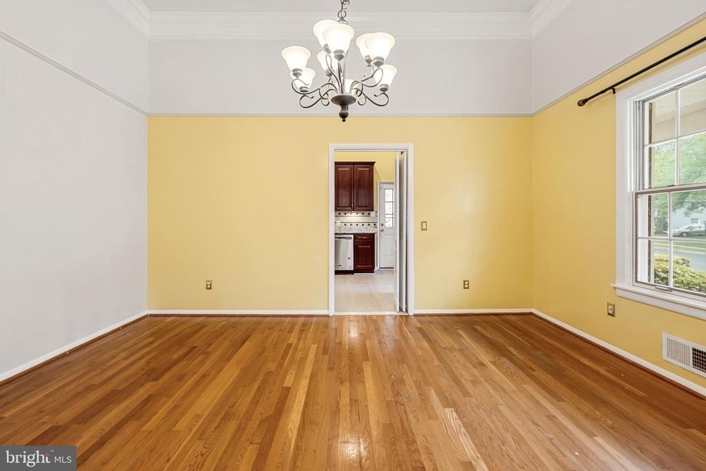 6711 Doane Avenue - Photo 5