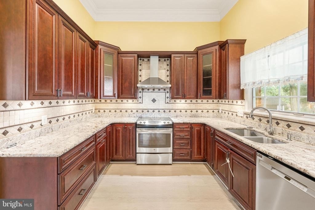 6711 Doane Avenue - Photo 7