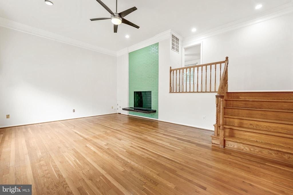 6711 Doane Avenue - Photo 2