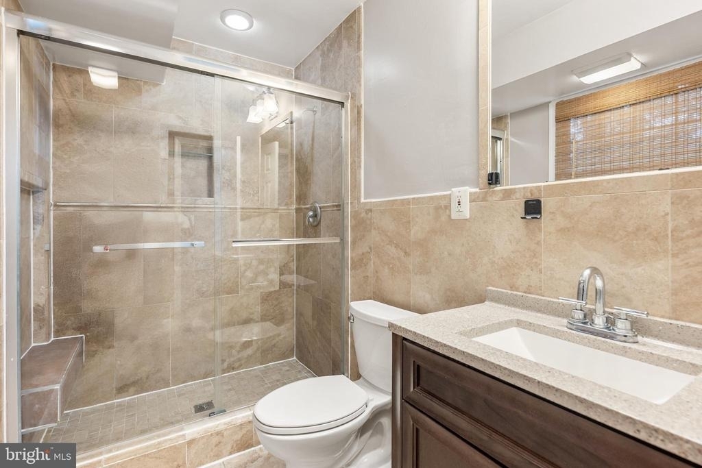 6711 Doane Avenue - Photo 14