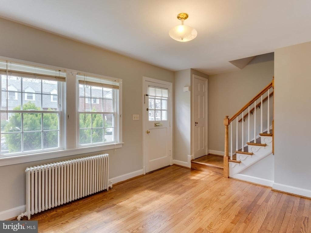 1045 N Monroe Street - Photo 4