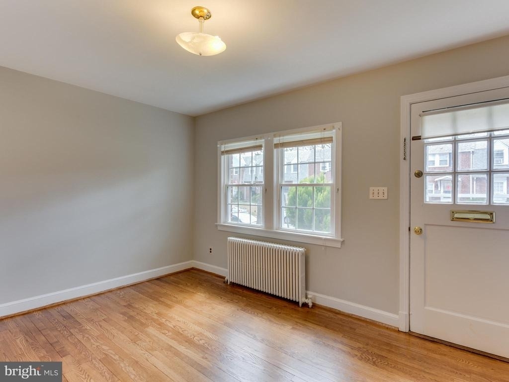 1045 N Monroe Street - Photo 5