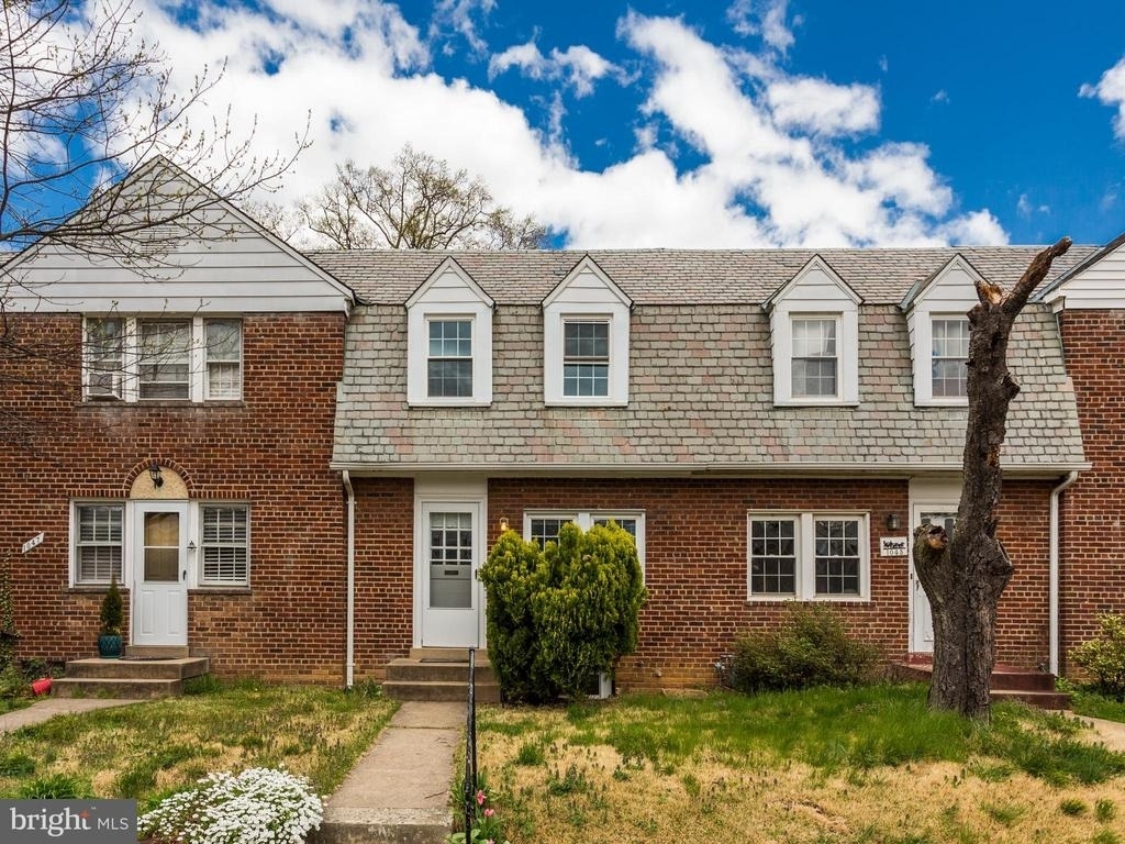 1045 N Monroe Street - Photo 0