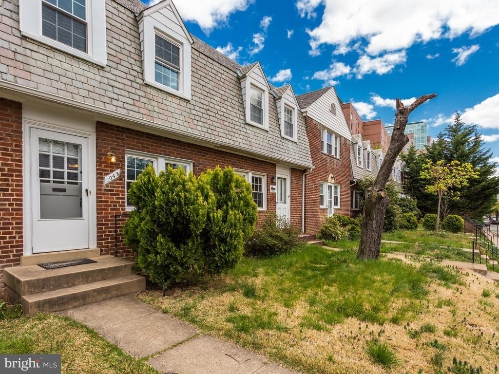 1045 N Monroe Street - Photo 2