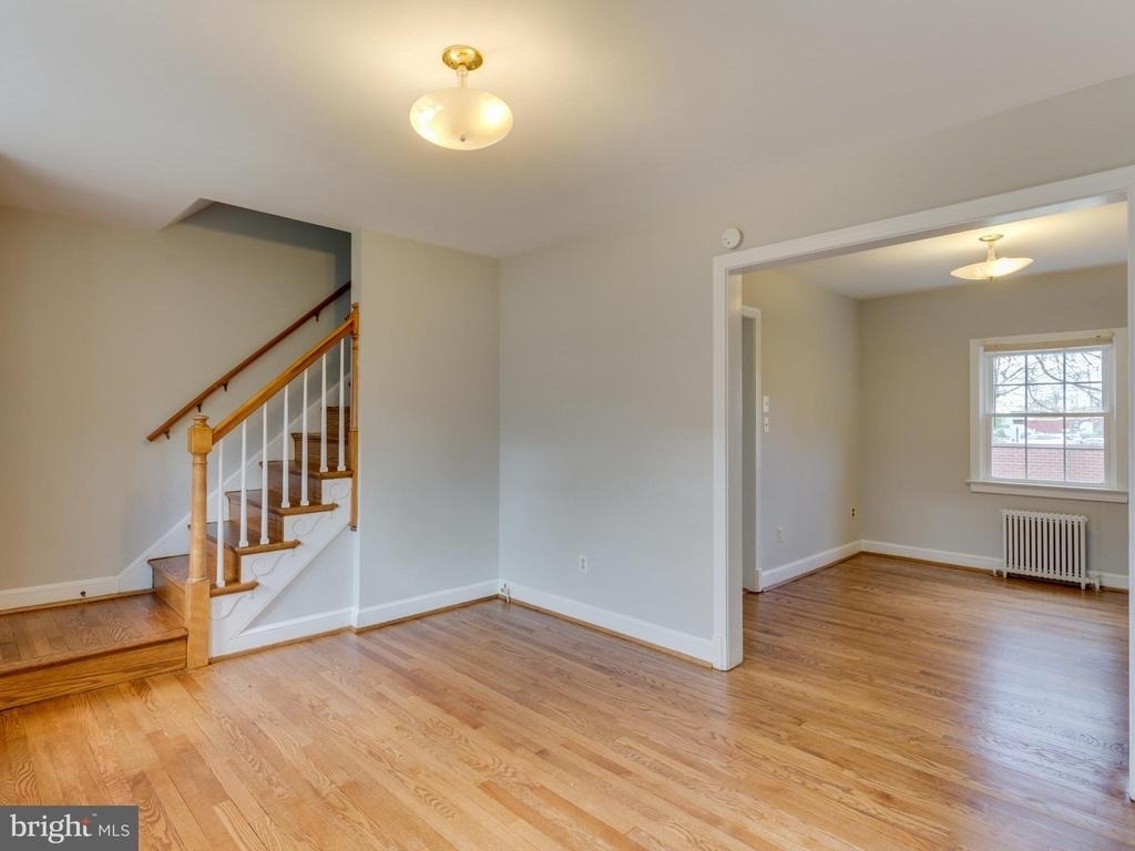 1045 N Monroe Street - Photo 3
