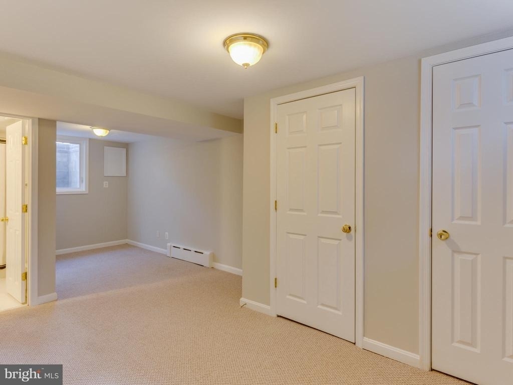1045 N Monroe Street - Photo 15