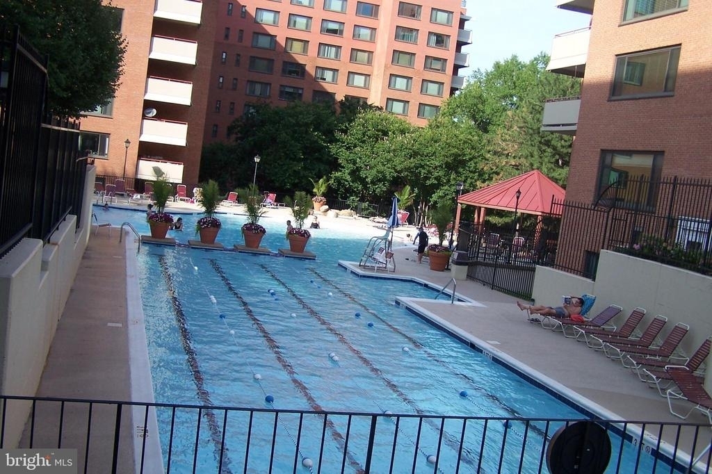 1121 Arlington Blvd. - Photo 9