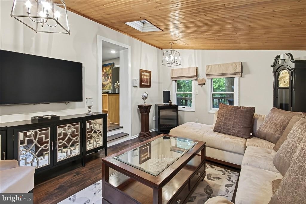1800 N Quantico Street - Photo 1