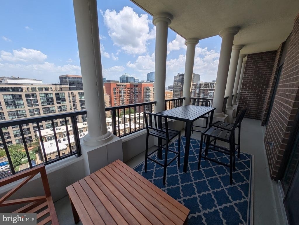 1600 N Oak Street - Photo 12