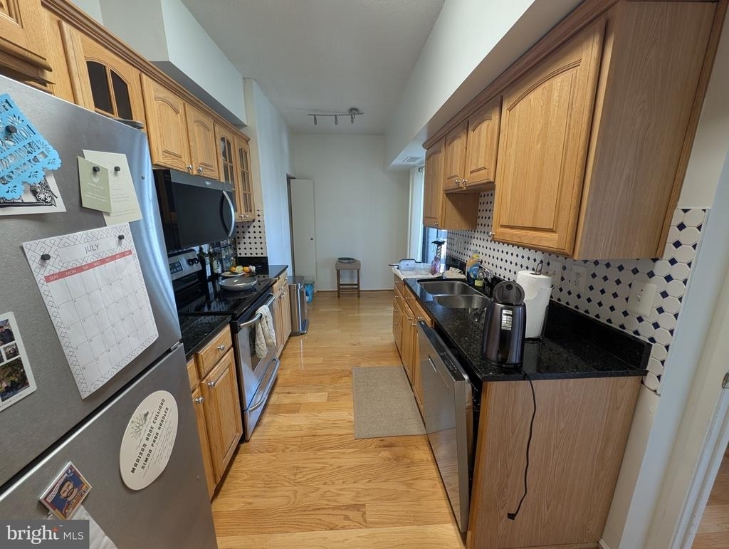 1600 N Oak Street - Photo 5