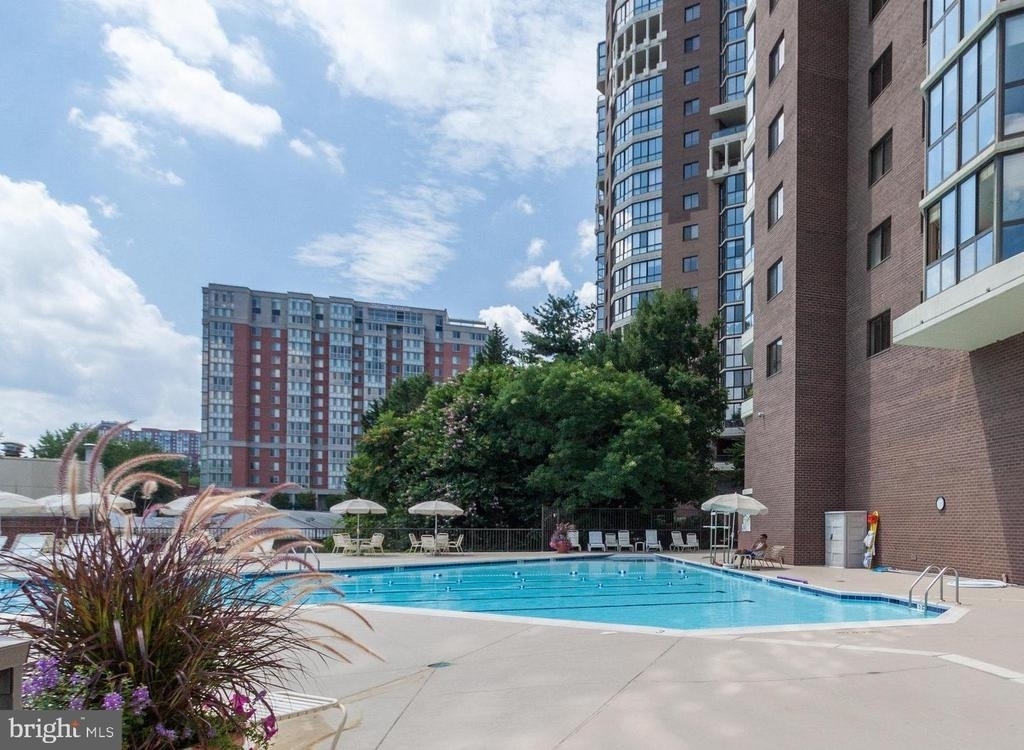 1600 N Oak Street - Photo 17