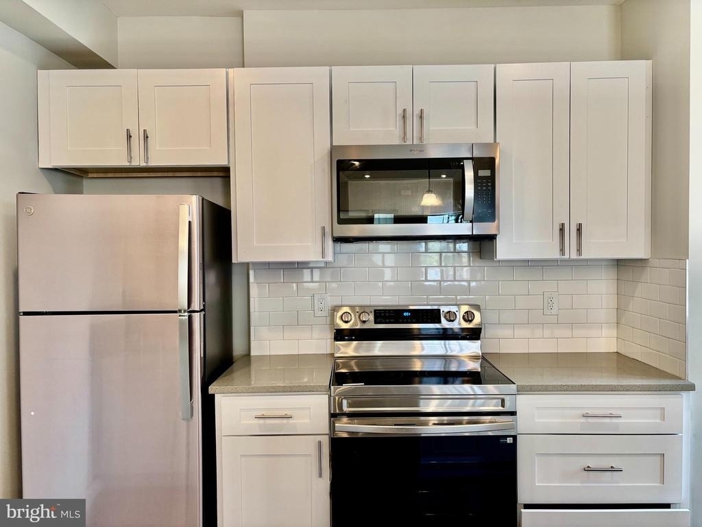 5356 Cedar Avenue - Photo 2