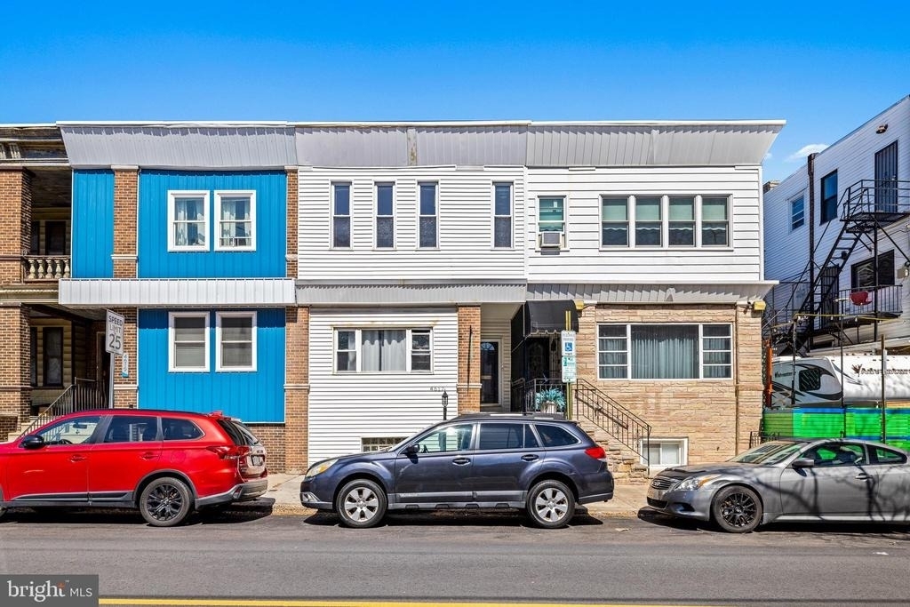4617 Locust Street - Photo 0