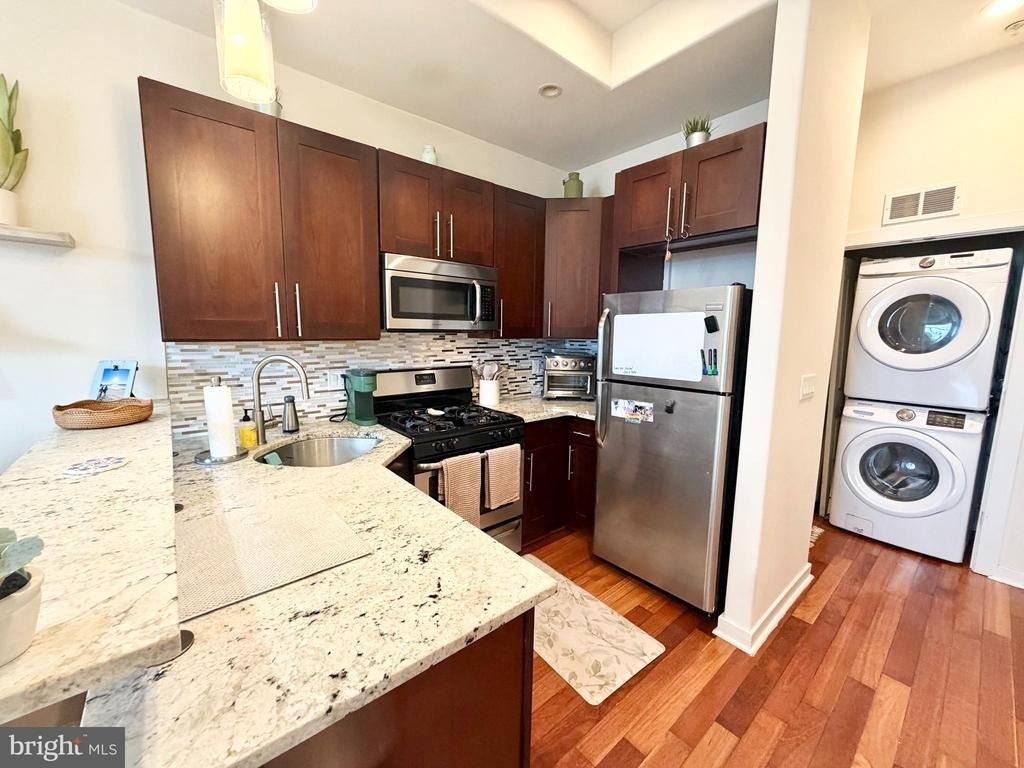 1844 Vineyard Street - Photo 2