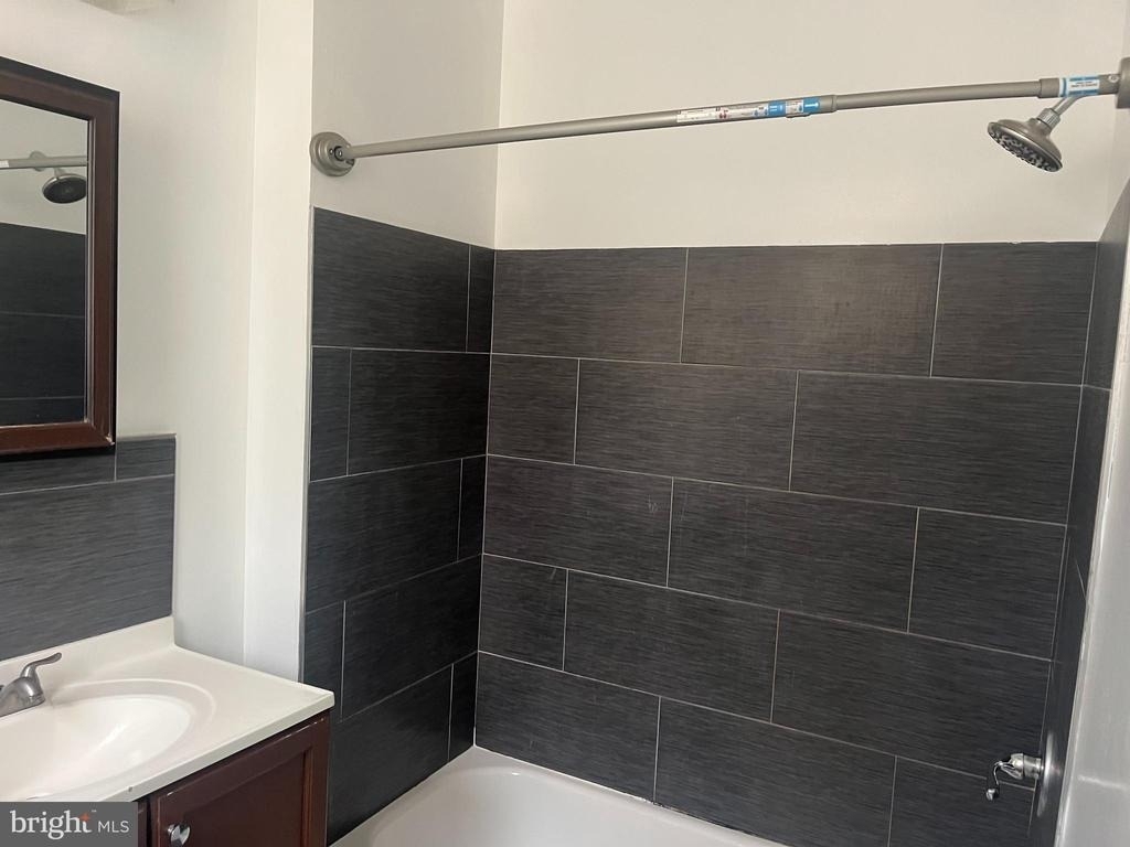 6124 N Broad Street - Photo 8