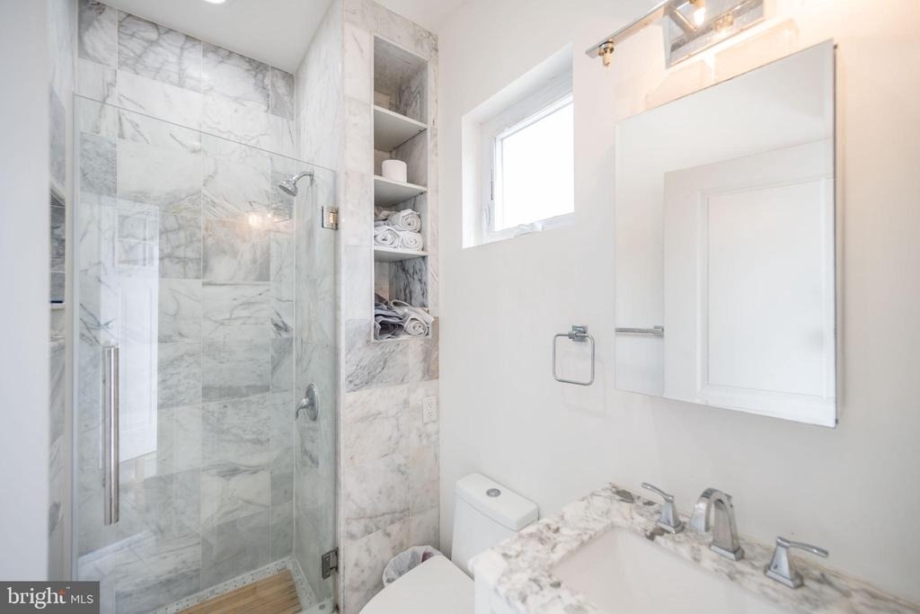 1770 Waterloo Street - Photo 23