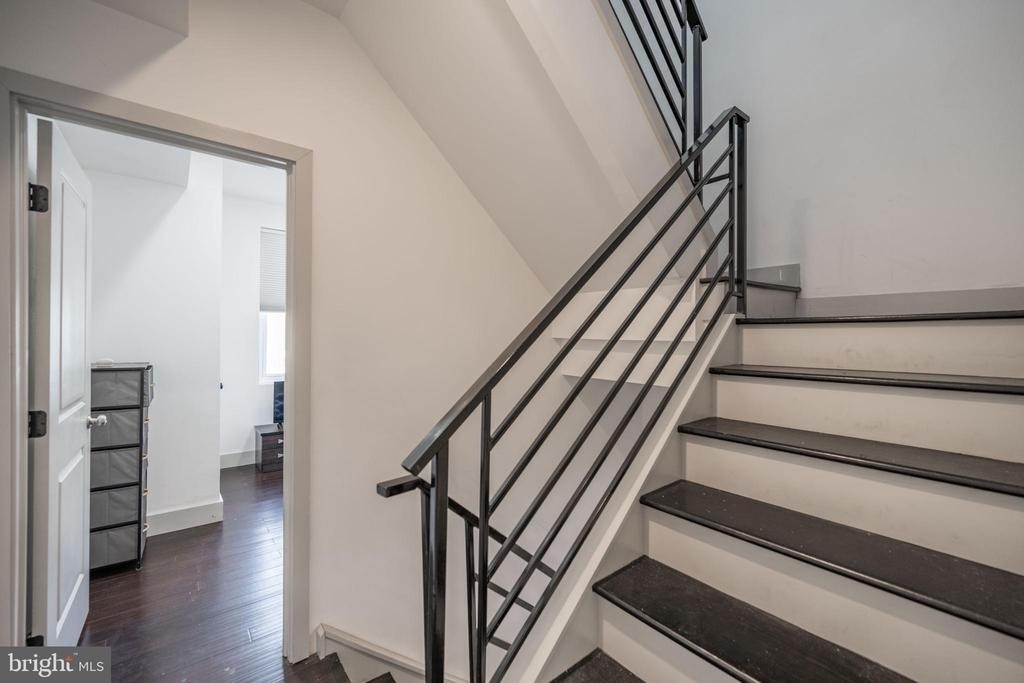 1770 Waterloo Street - Photo 15