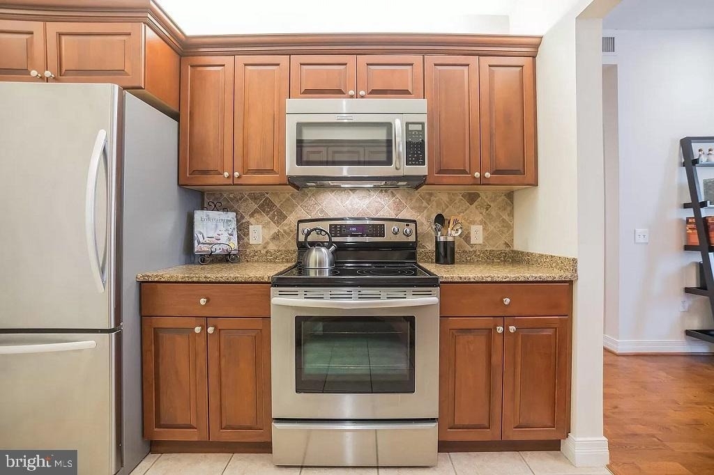 1600 Arch Street - Photo 6