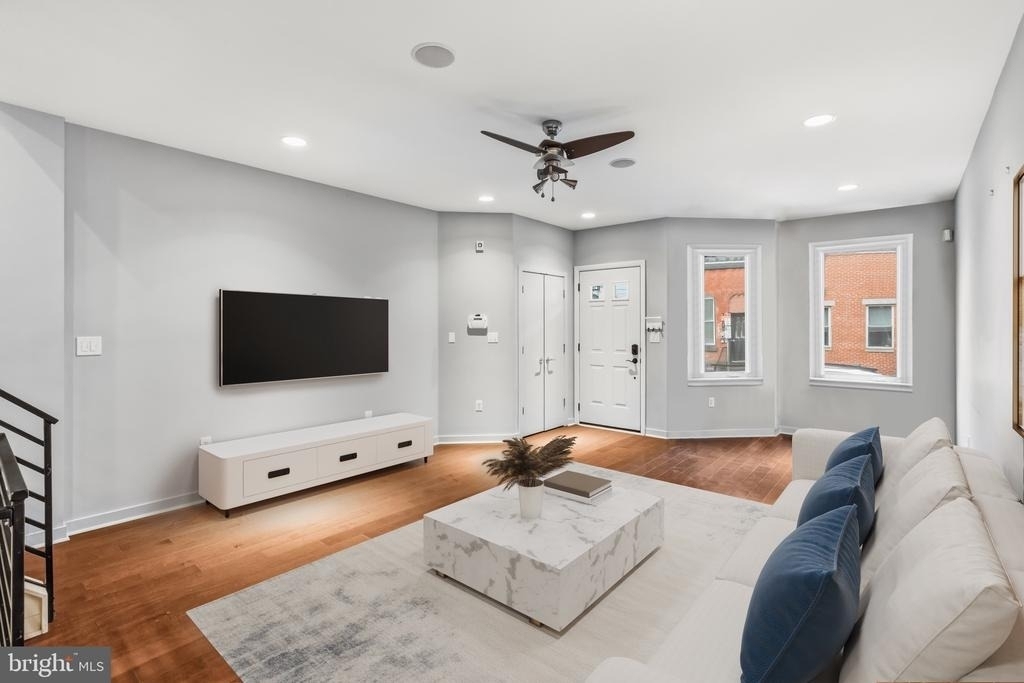 765 S 15th Street - Photo 2