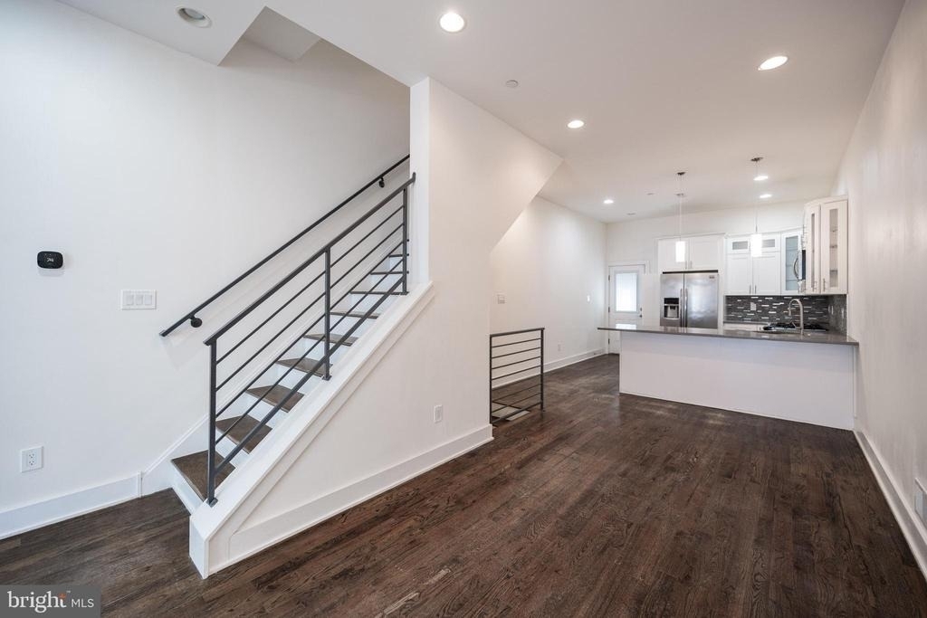 1441 S Bouvier Street - Photo 3