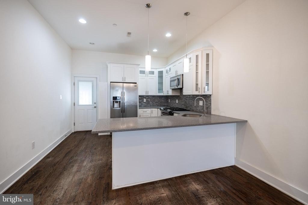 1441 S Bouvier Street - Photo 5