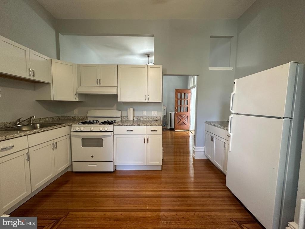 146 Sumac Street - Photo 0