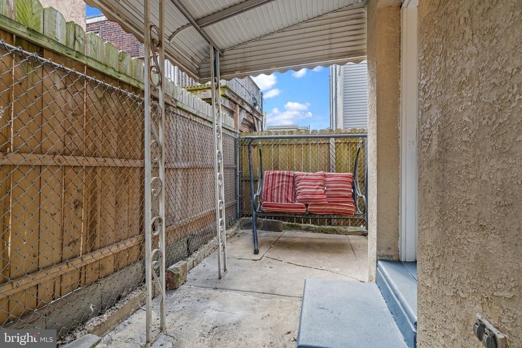 1933 N Palethorp Street - Photo 14