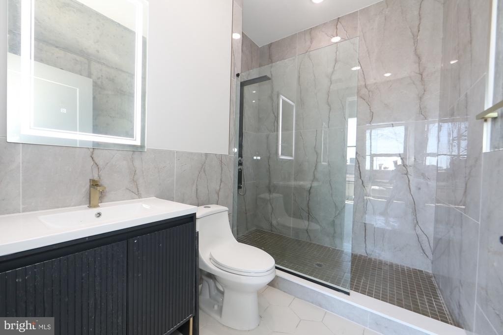 1810 E Venango Street - Photo 16