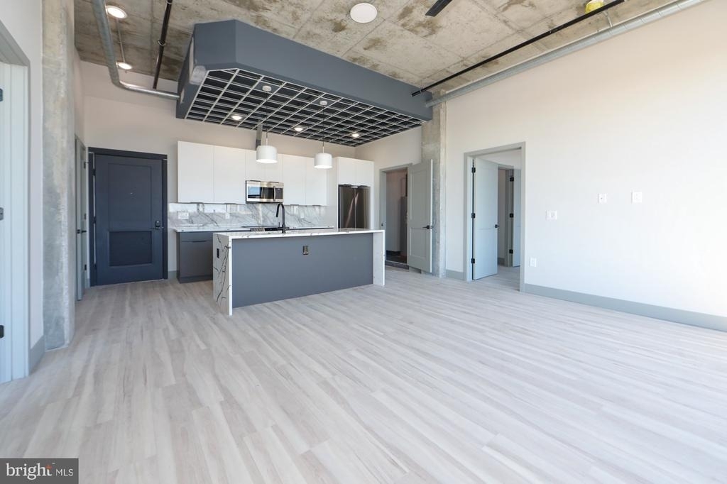 1810 E Venango Street - Photo 8