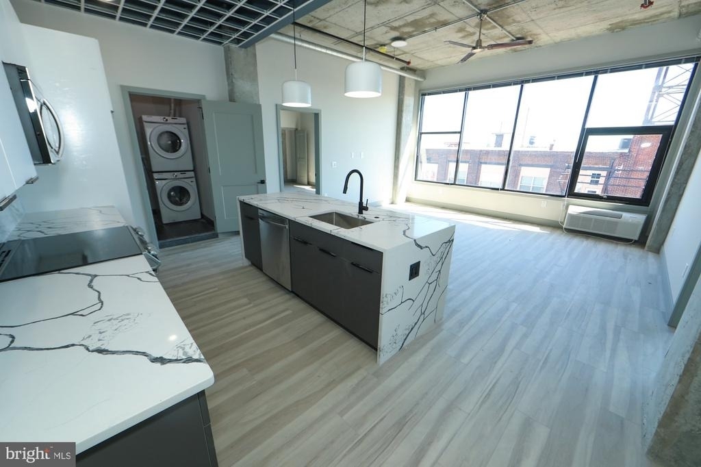1810 E Venango Street - Photo 2