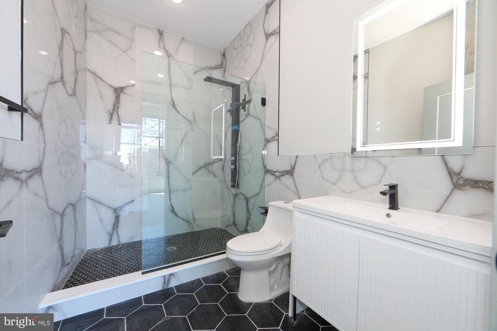 1810 E Venango Street - Photo 13