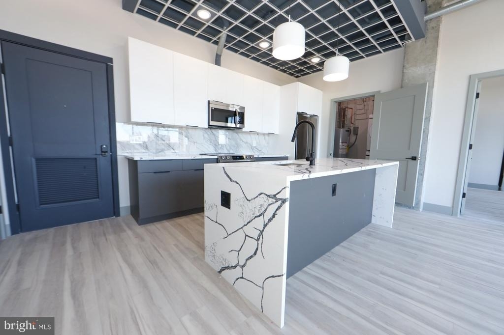 1810 E Venango Street - Photo 3