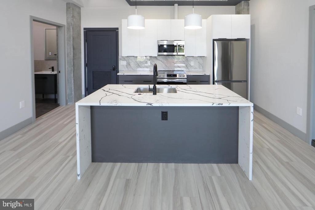1810 E Venango Street - Photo 2