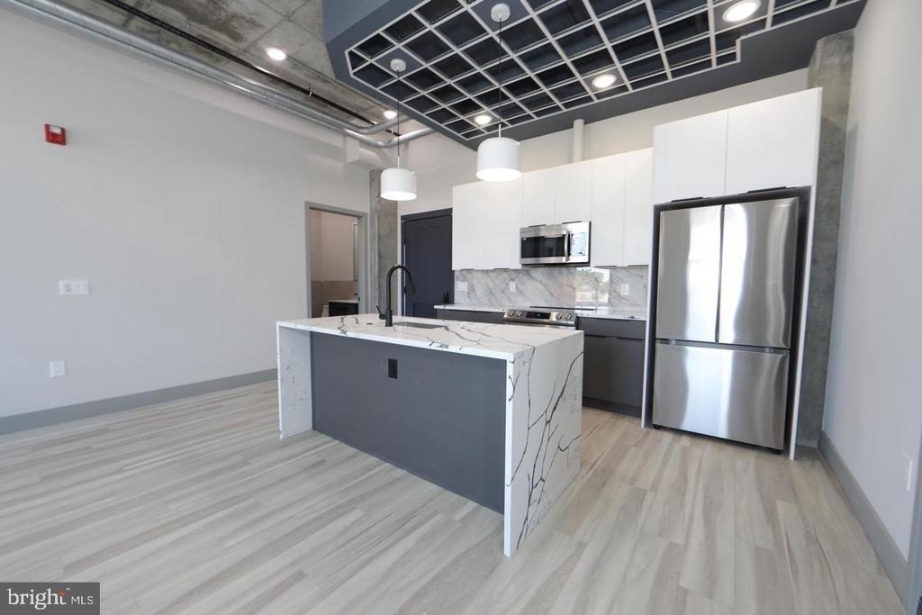 1810 E Venango Street - Photo 3