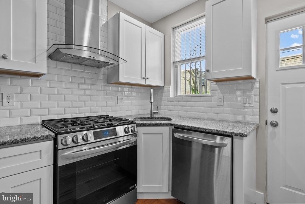 2142 N Percy Street - Photo 8