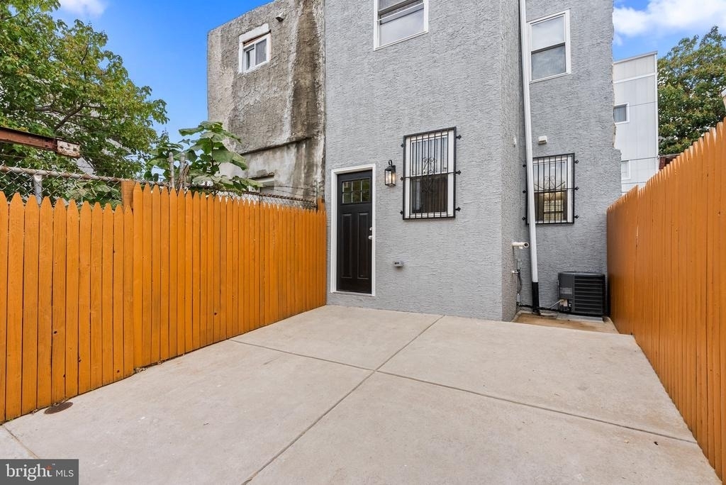 2142 N Percy Street - Photo 25