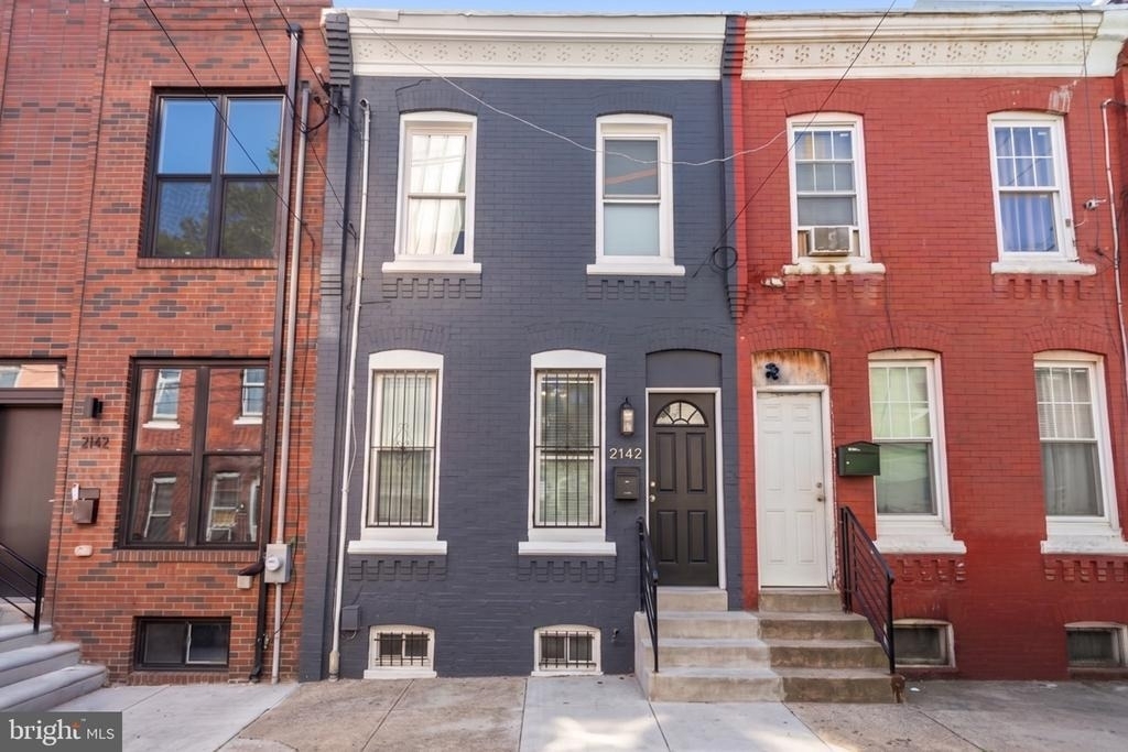 2142 N Percy Street - Photo 0