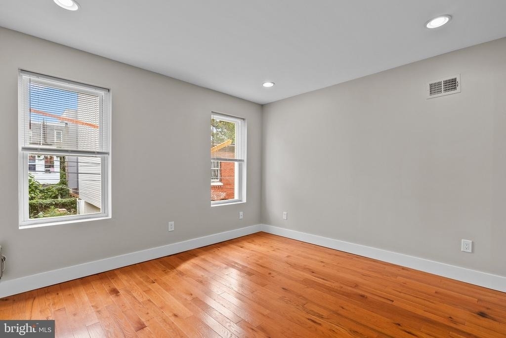2142 N Percy Street - Photo 11