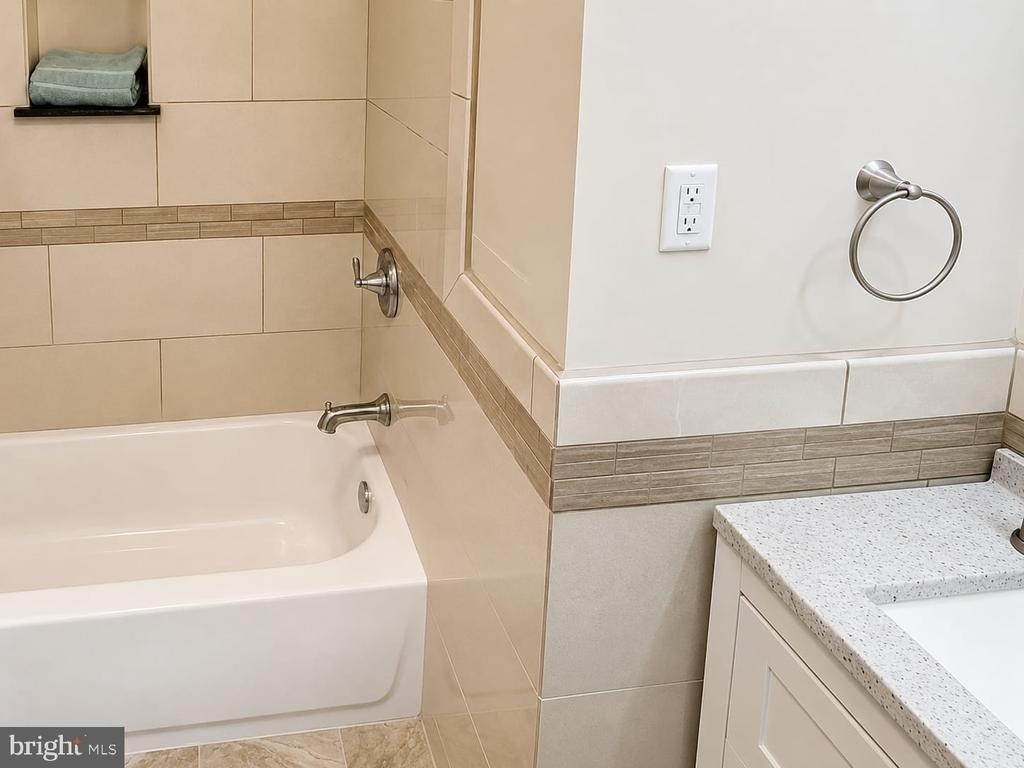 5148 Sansom Street - Photo 9