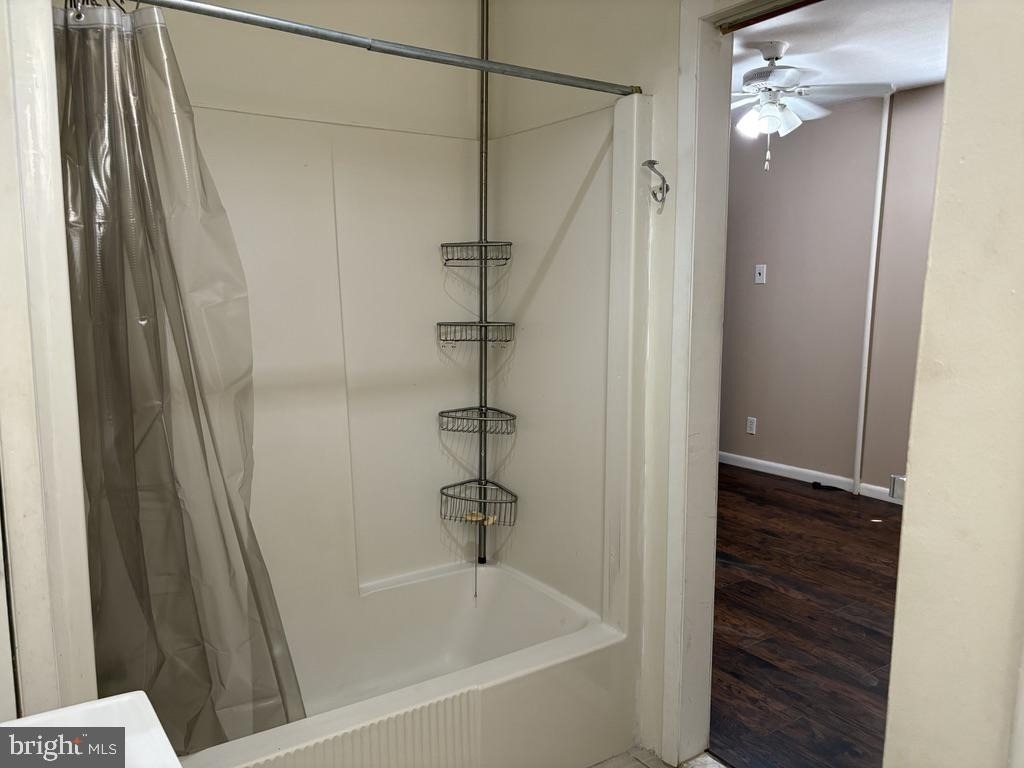 2842 S Iseminger Street - Photo 9