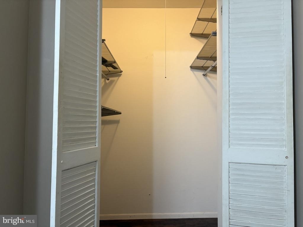 2842 S Iseminger Street - Photo 8