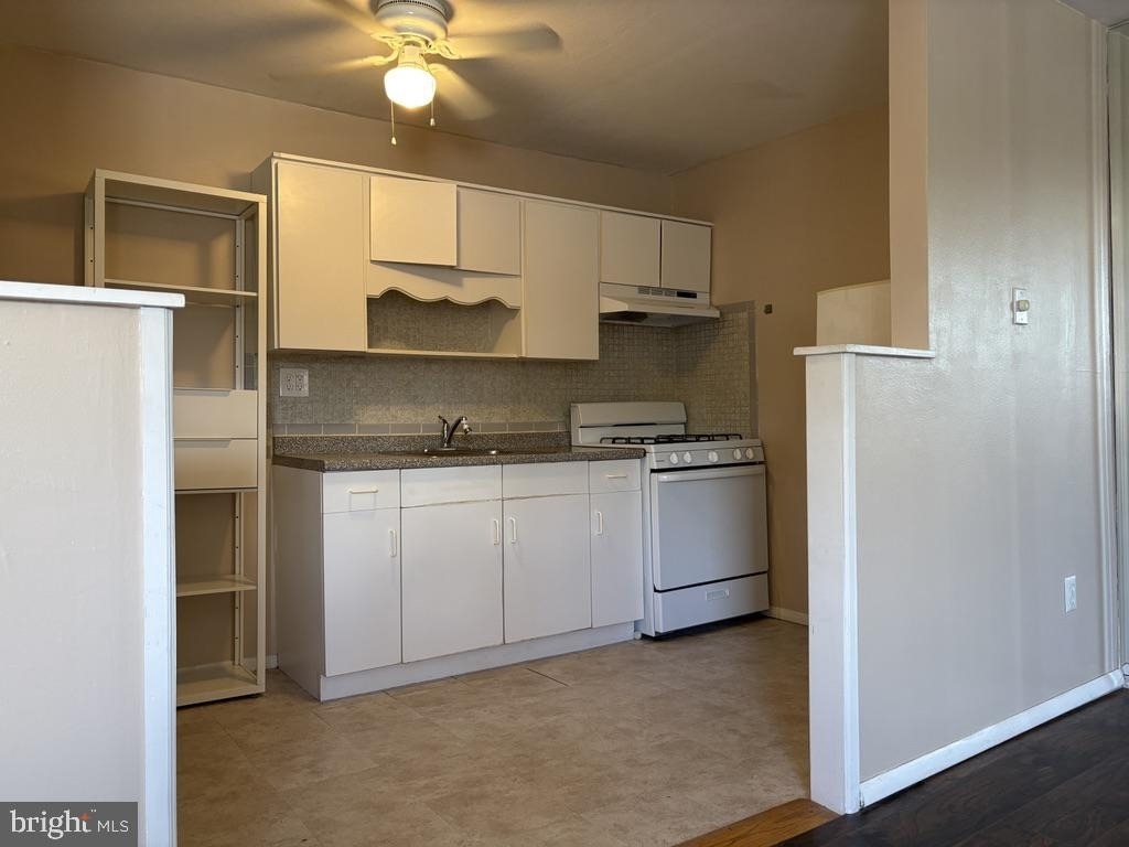 2842 S Iseminger Street - Photo 5