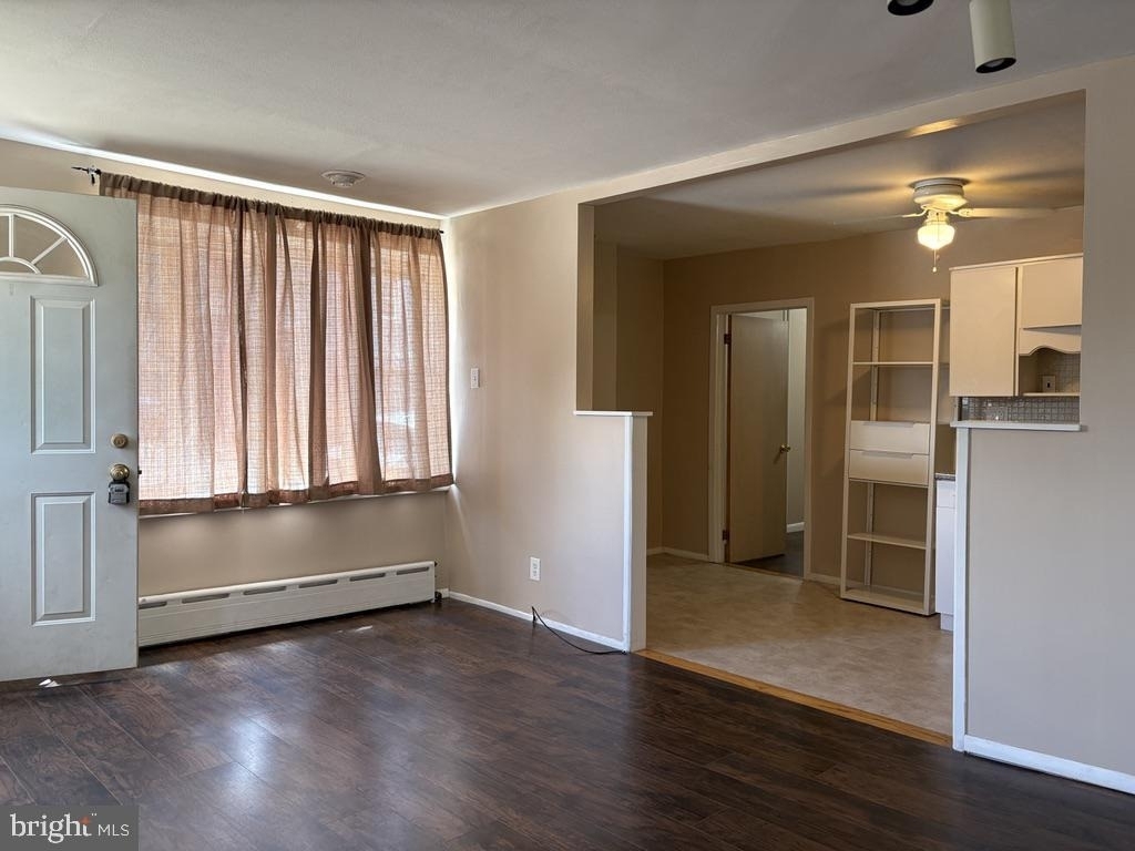 2842 S Iseminger Street - Photo 2