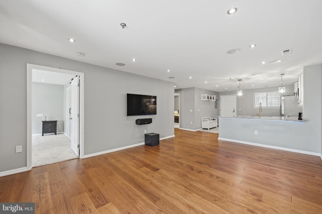 2 Leverington Avenue - Photo 7
