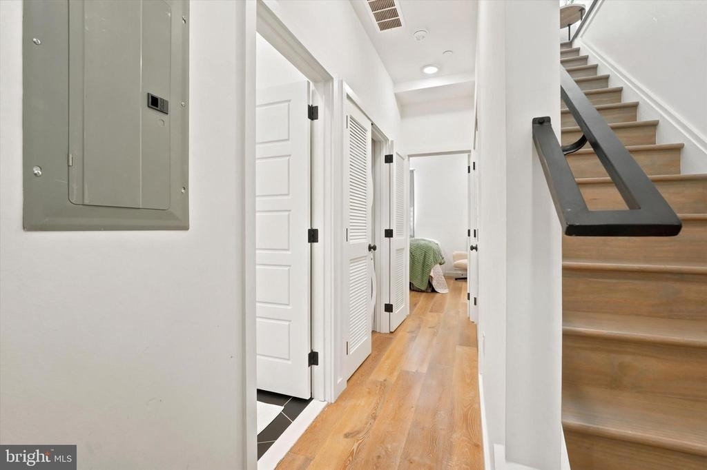 1729 Francis Street - Photo 13