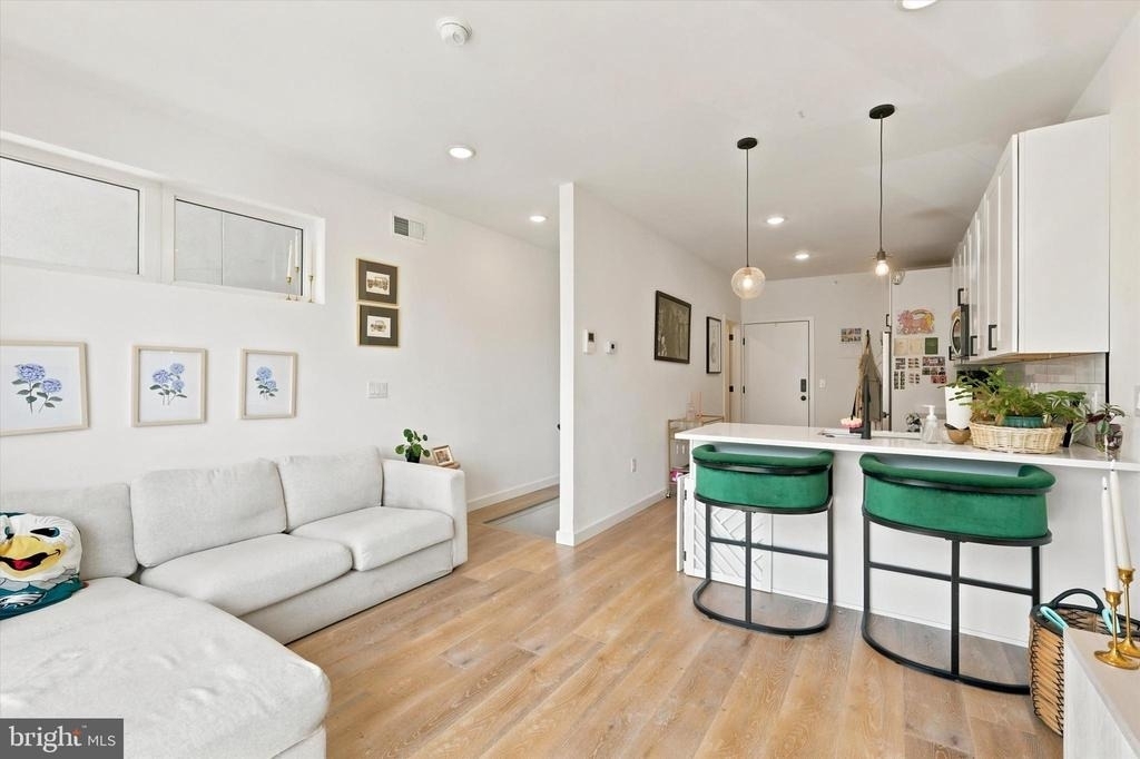 1729 Francis Street - Photo 9