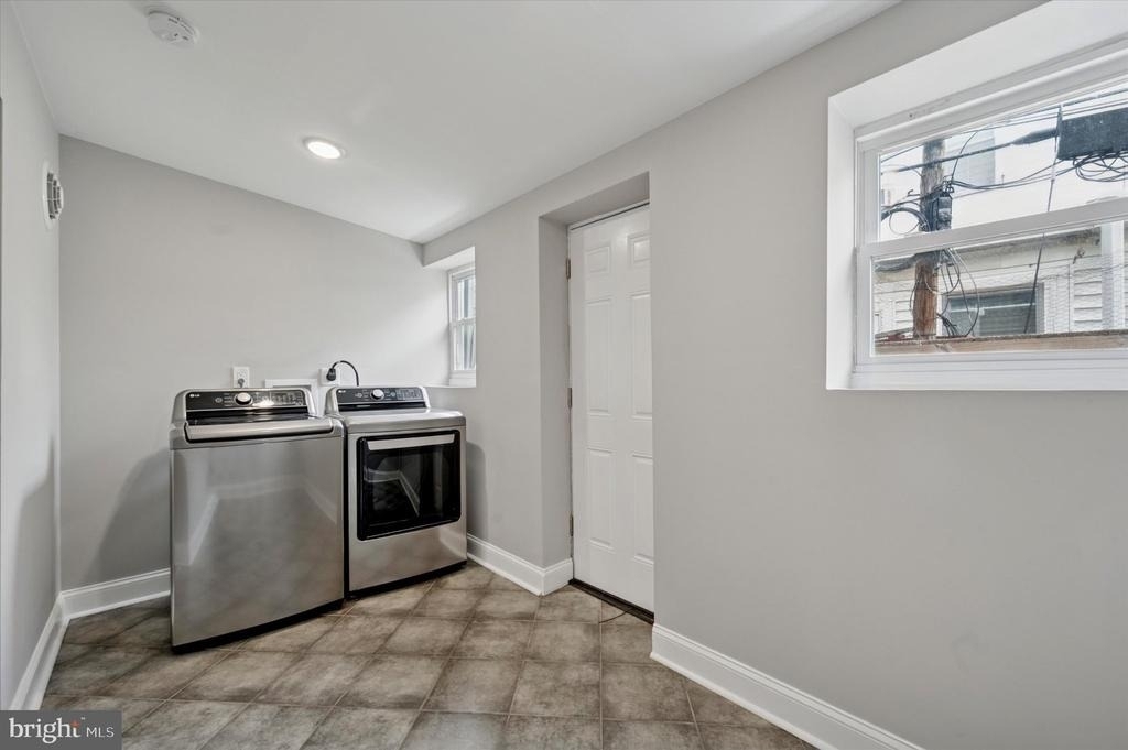 447 Durfor Street - Photo 7